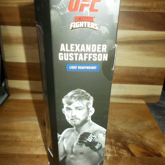 UFC 165 Legendary Fights Jon Jones VS Alexander Gustafsson 4" Figure 2 Pack NEW - Picture 5 of 6